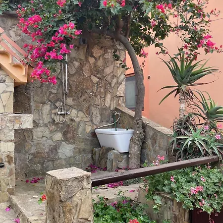Casa Vacanza Suite Violet * Torre dei Corsari